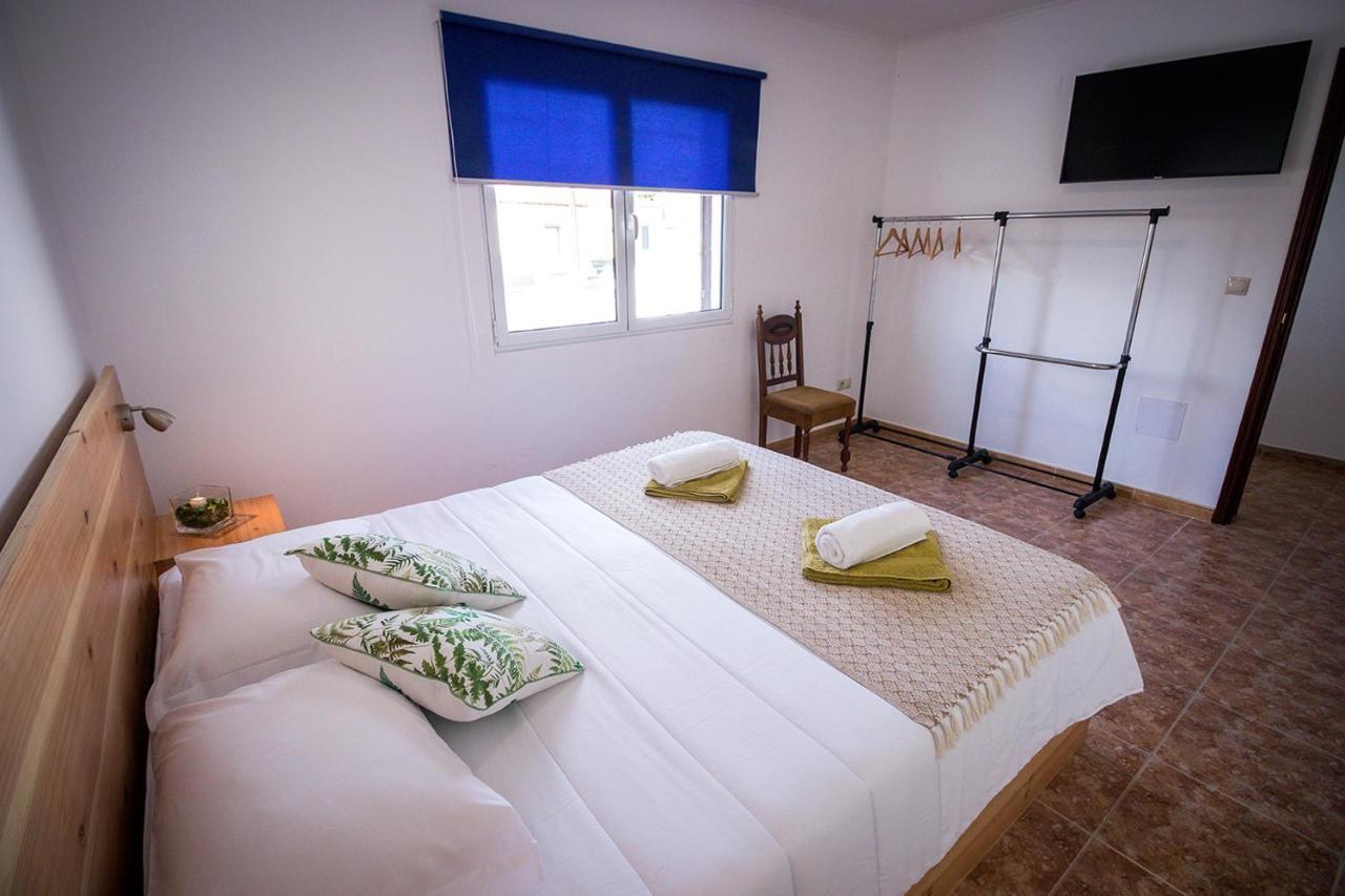 Ponta Delgada Guest House 2 Arrifes Exterior photo