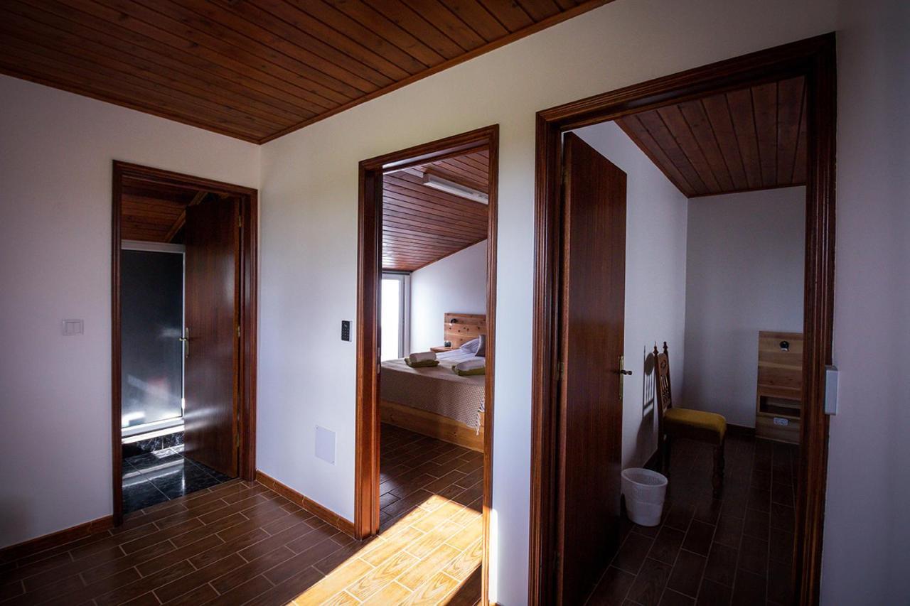Ponta Delgada Guest House 2 Arrifes Exterior photo