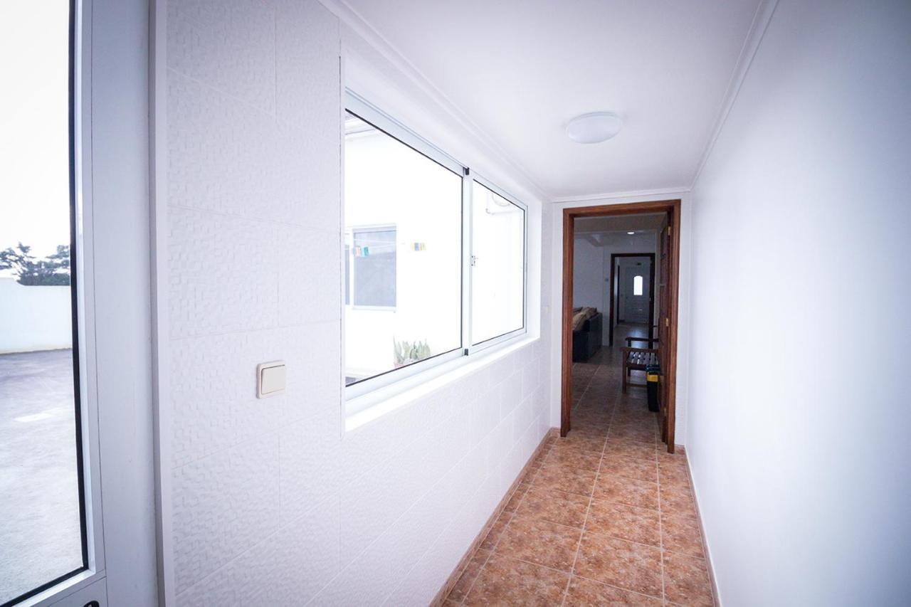 Ponta Delgada Guest House 2 Arrifes Exterior photo