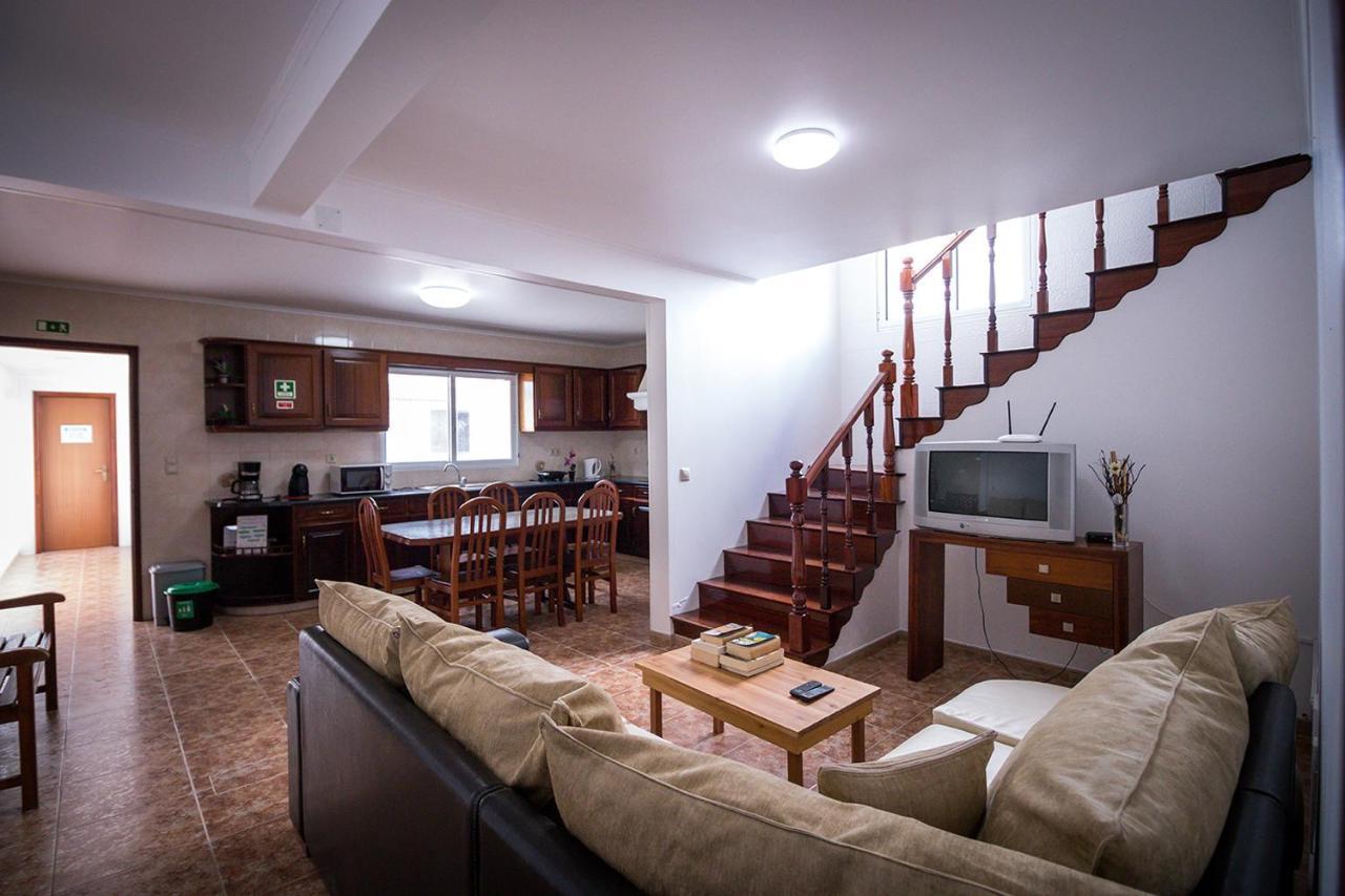 Ponta Delgada Guest House 2 Arrifes Exterior photo