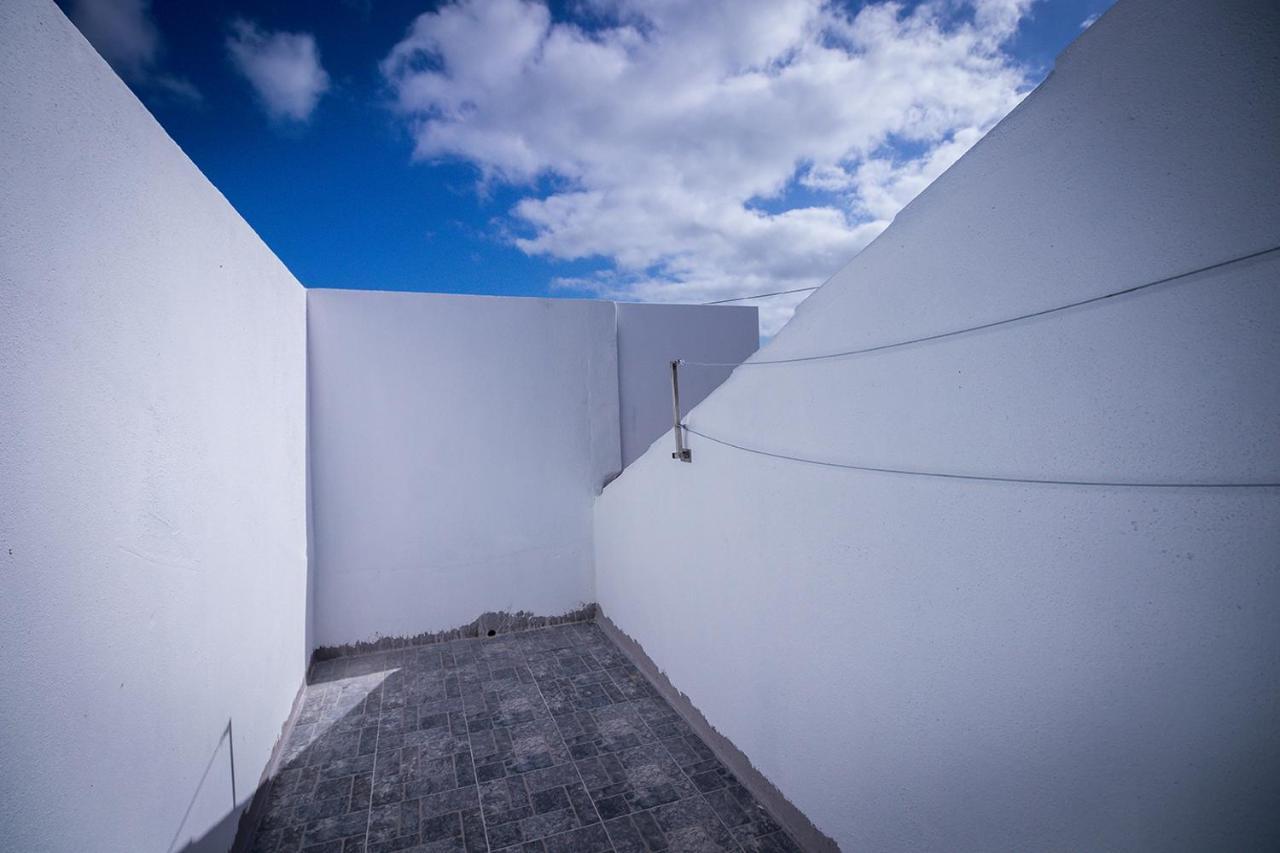 Ponta Delgada Guest House 2 Arrifes Exterior photo